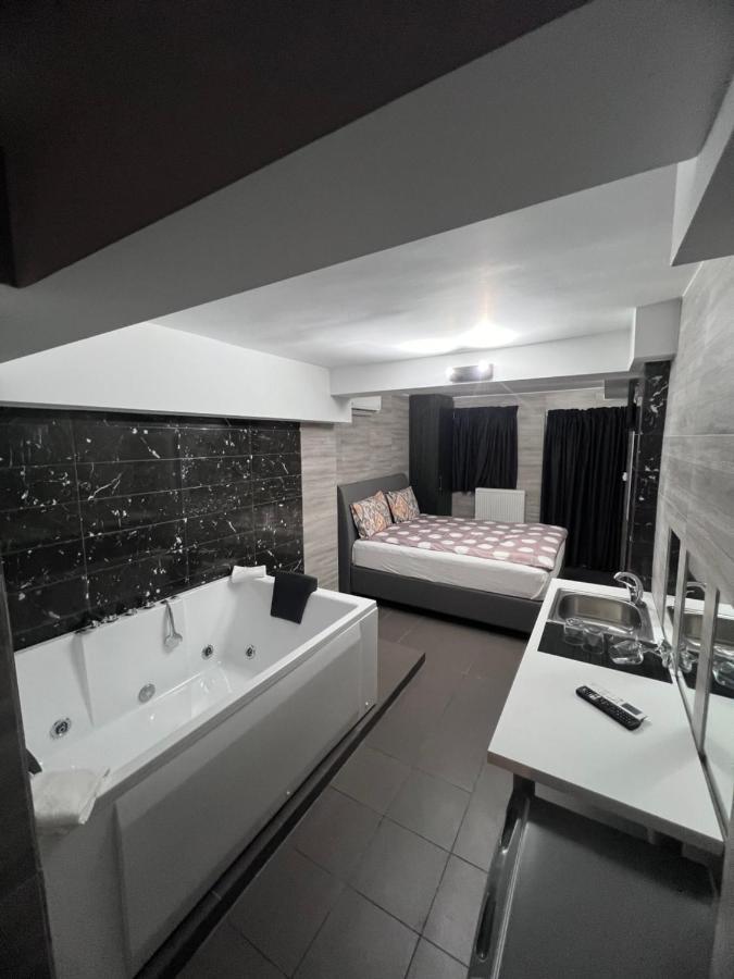 Jacuzzi Suites 2 Salonic Exterior foto